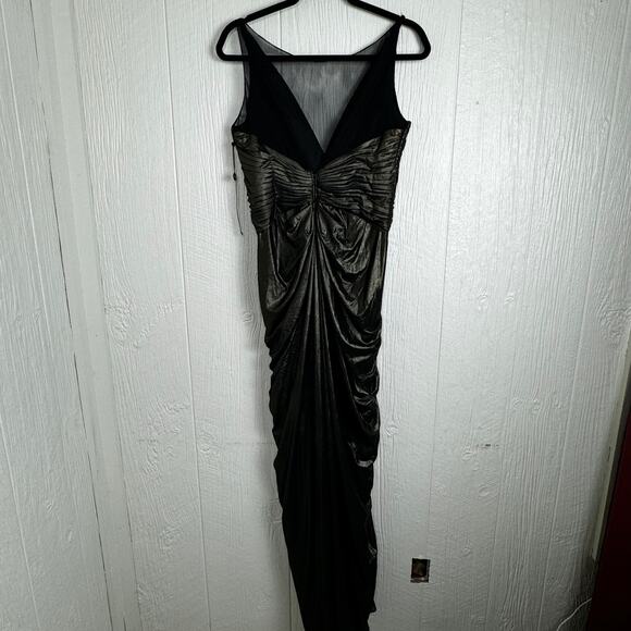 Adrianna Papell Metallic Draped V-Neck Evening Gown - Ruched Formal Dress Size 8 - Picture 6 of 13